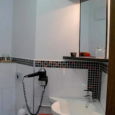 Hotel Hib In