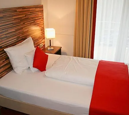Hotel Hib In 4*